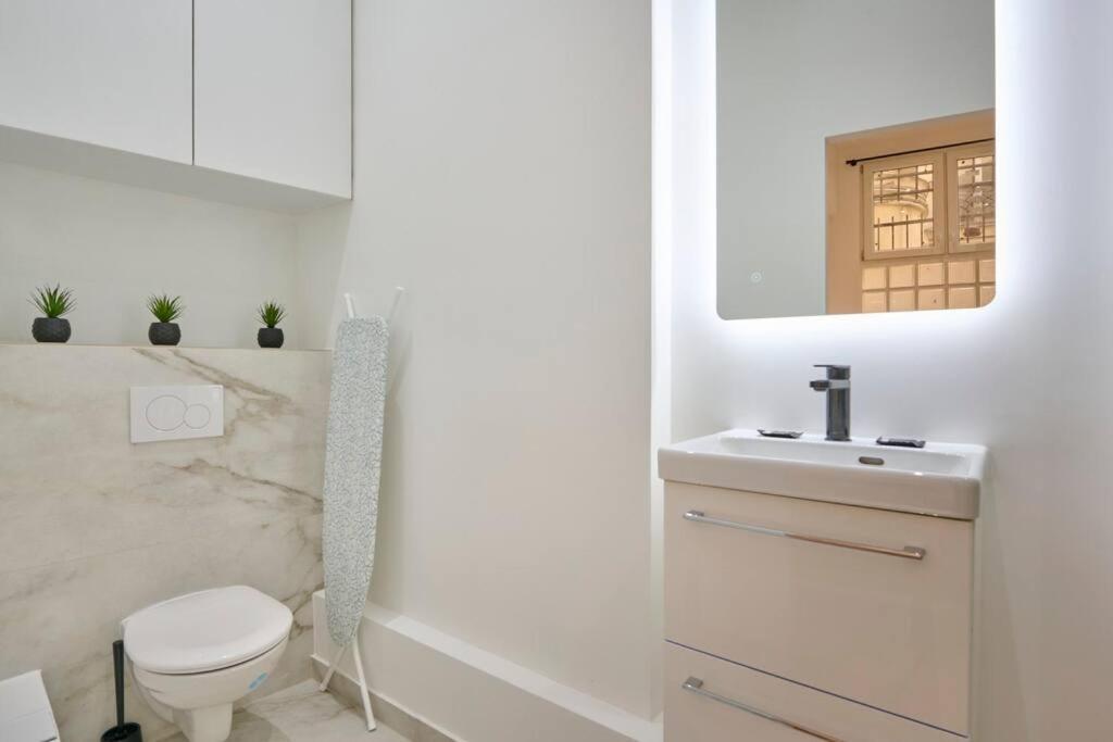 Marais - Modern Apartment Paris Ngoại thất bức ảnh